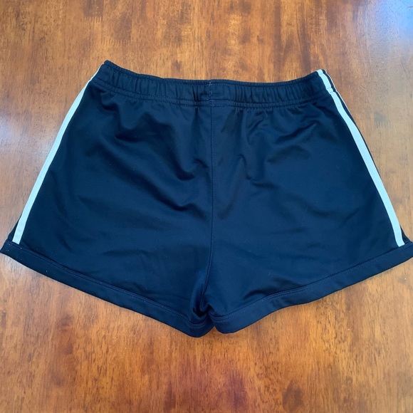 Adidas Sz Small retro shorts - Picture 3 of 4